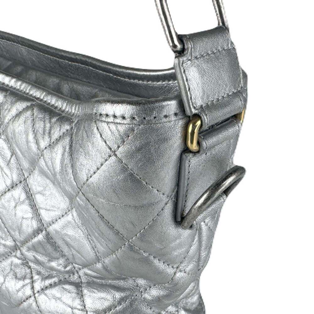 CHANEL Silver Leather Shoulder Bag - Picture 7 of 13